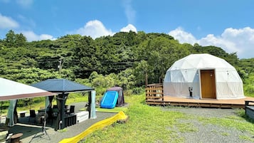 屋外ダイニングエリア