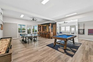 Games room - Impressive Game Room, Pool, Steps to Beach, Great Location, Free Golf (Hilton Head Island)