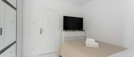2 Schlafzimmer, Bügeleisen/Bügelbrett, WLAN, Bettwäsche