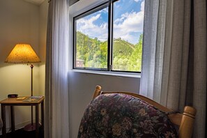 Interior - King 1BR Retreat, Jetted Bathtub, Indoor + Outdoor Pool, Walk to Parkway (Gatlinburg)