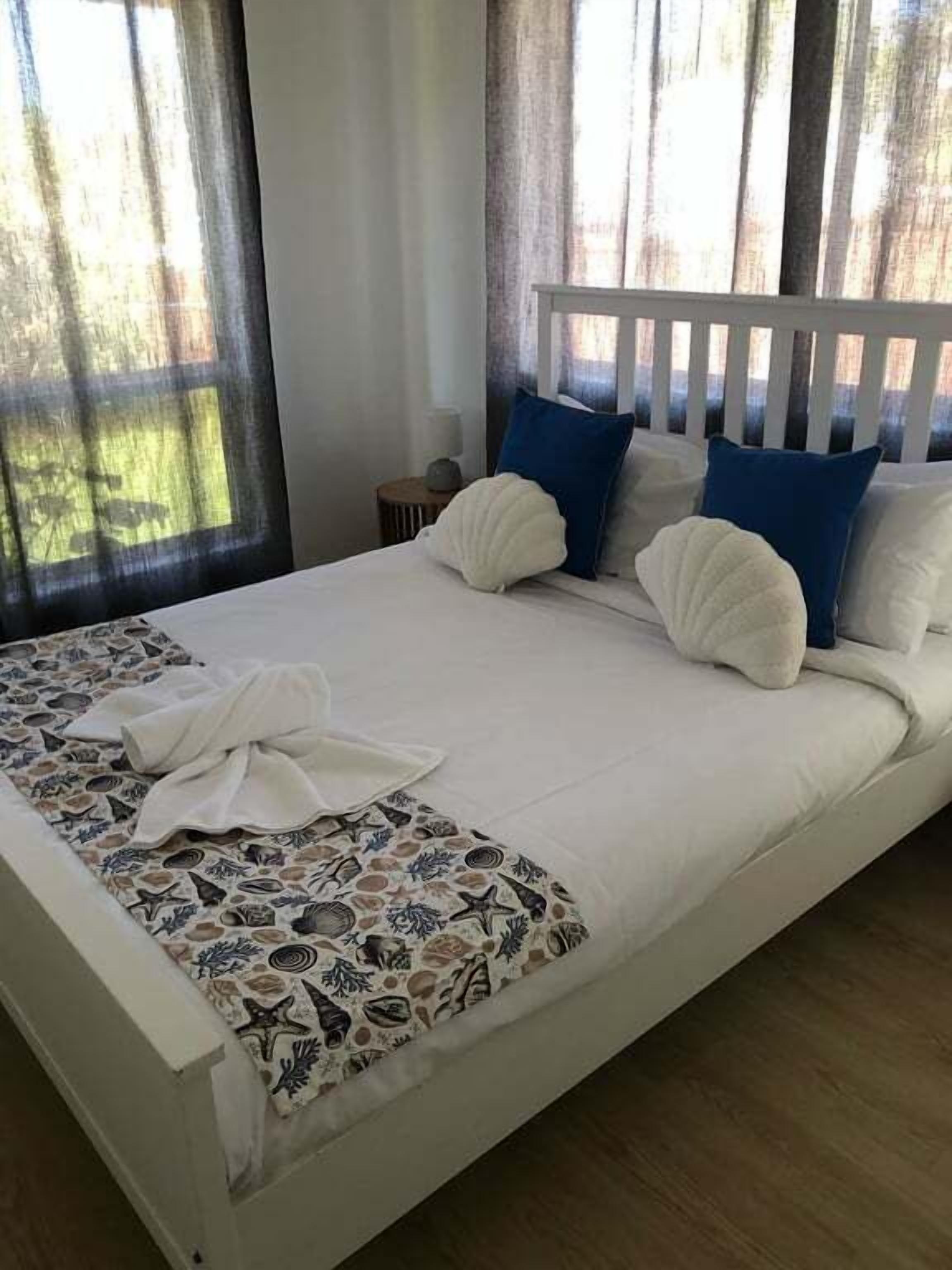 3 bedrooms, iron/ironing board, WiFi