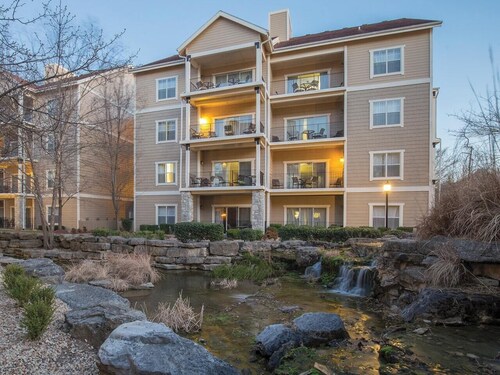 2-bedroom resort in charming Branson