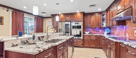 Private kitchen