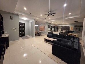 Smart TV, books, stereo, computer monitors - LUXURY, FINELY FURNISHED 3 BEDROOM 3.5 BATH, COVERED PADIO & POOL BROWNSVILLE TX (Brownsville)