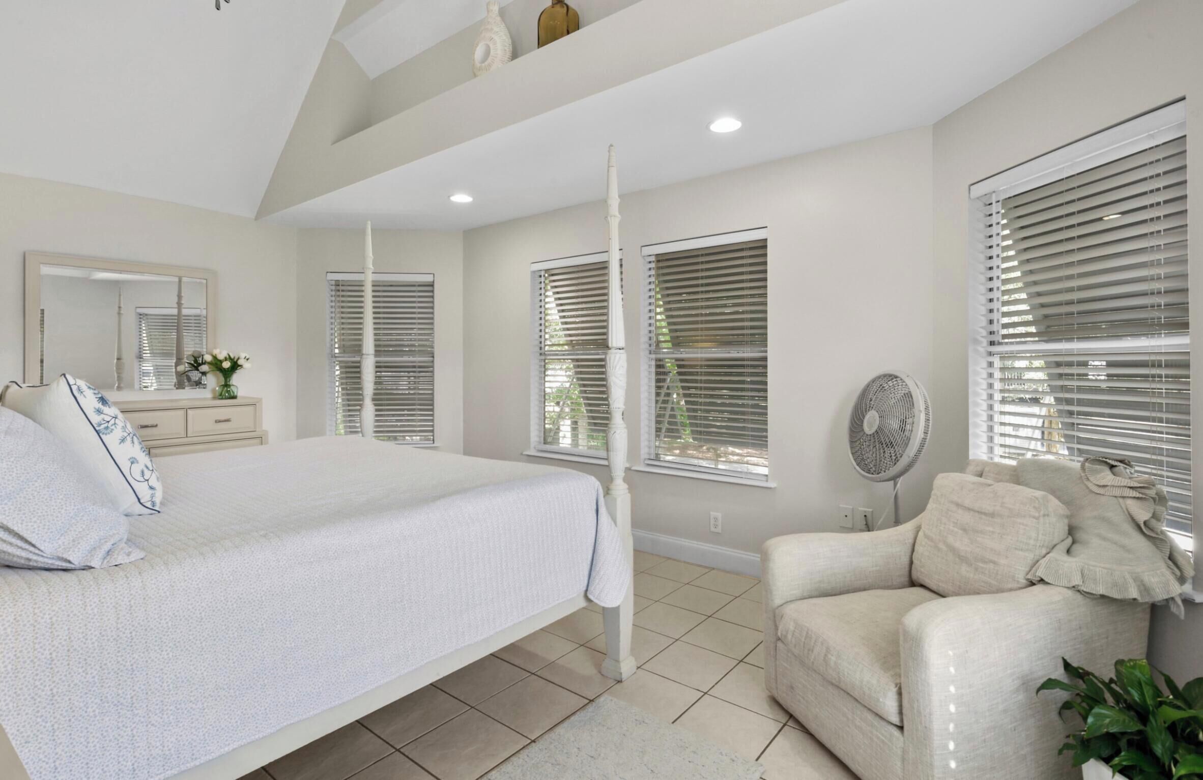 1 bedroom, iron/ironing board, internet, bed sheets