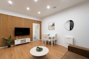 Smart TV - Central Modern Apartment - Easy Access Location (Auckland Central)