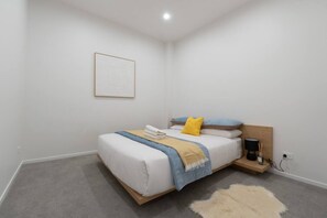 Room - Central Modern Apartment - Easy Access Location (Auckland Central)