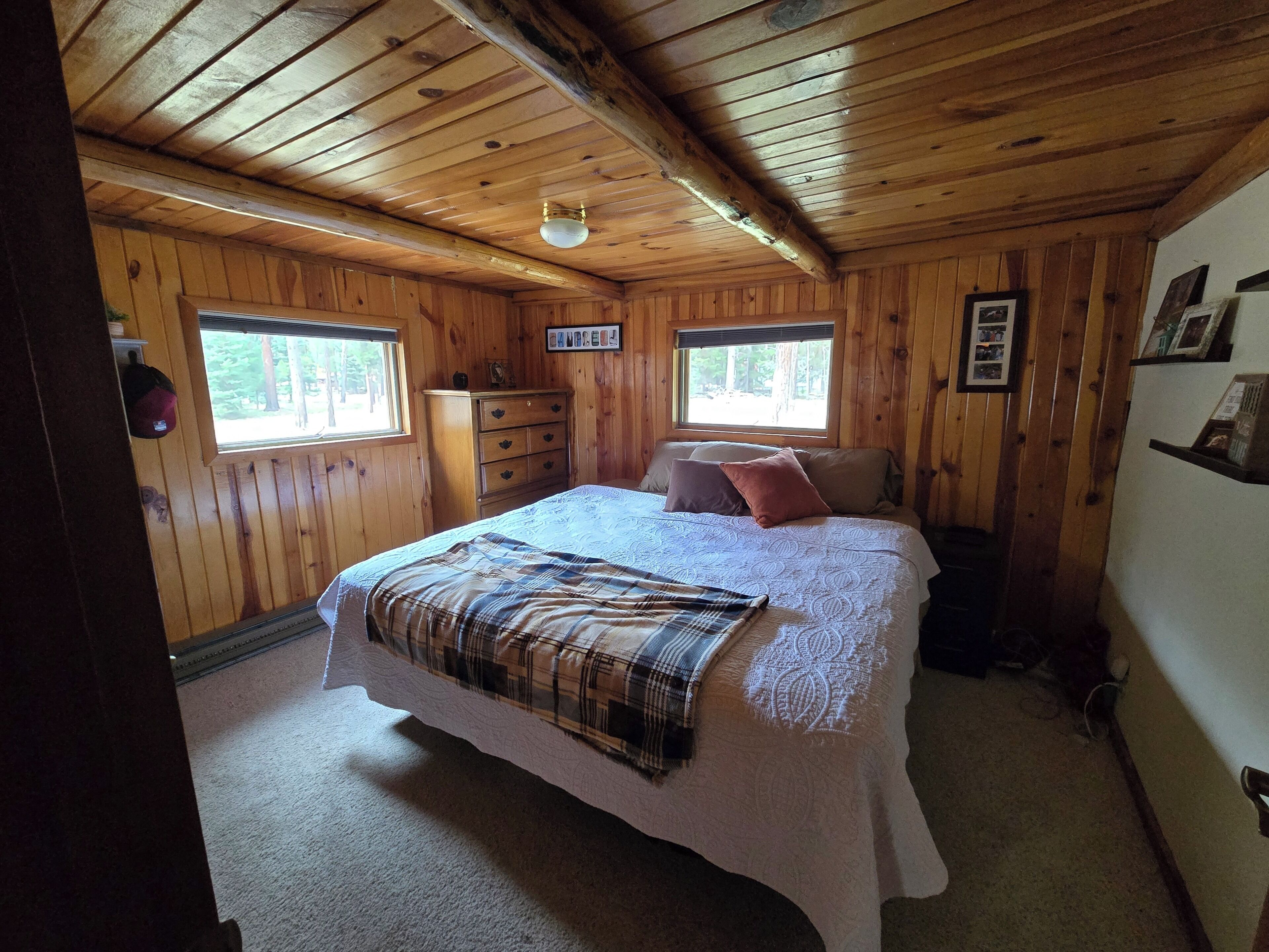 4 bedrooms, free WiFi, bed sheets