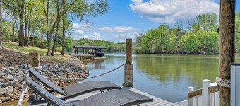 Ripple in Still Water - 5 bedroom with private dock!