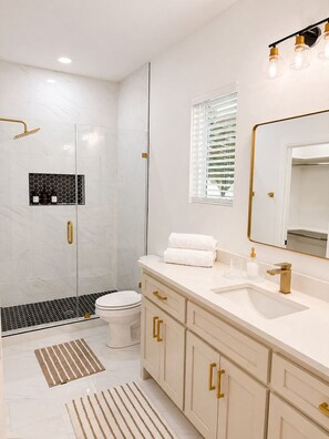 Bathroom - Sammy's Place in Tulsa (Tulsa)