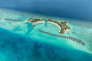 Beach - SO/ Maldives (Emboodhoo Lagoon)