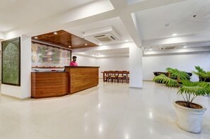 Lobby - Ginger Surat (Surat)