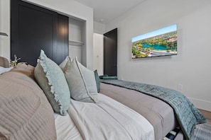 Desk, iron/ironing board, WiFi (free), bed sheets