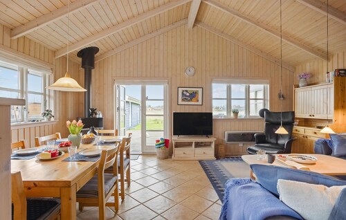 Gorgeous home in Otterup with WiFi