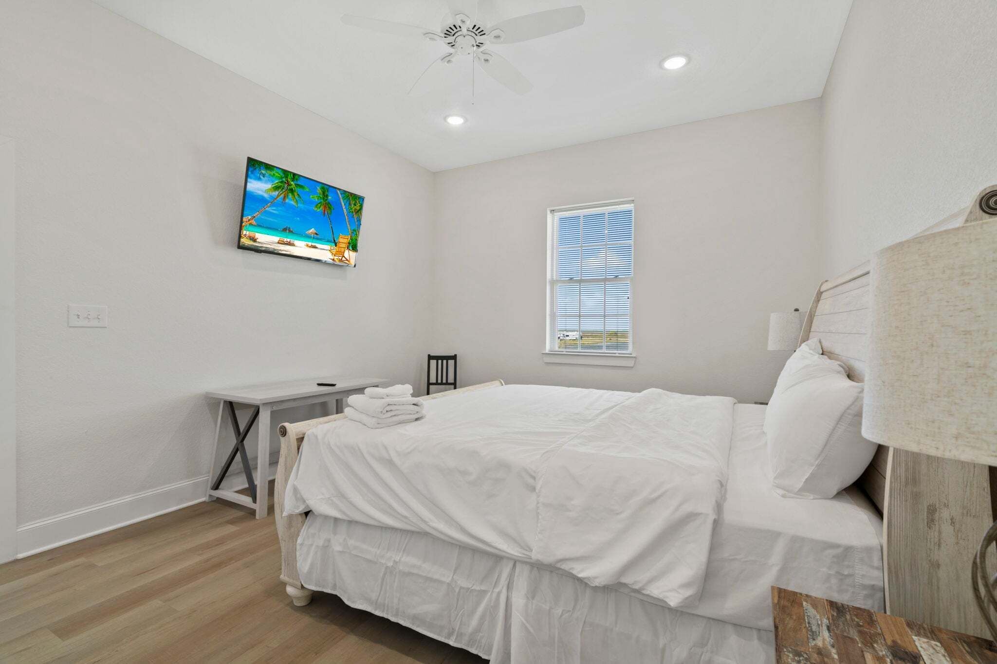 3 habitaciones, escritorio, wifi gratis y ropa de cama 