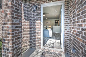 Exterior detail - Beautiful New 3 Bed, 2 Bath, Come and See! (Harker Heights)