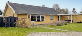 Awesome home in Faaborg with WiFi