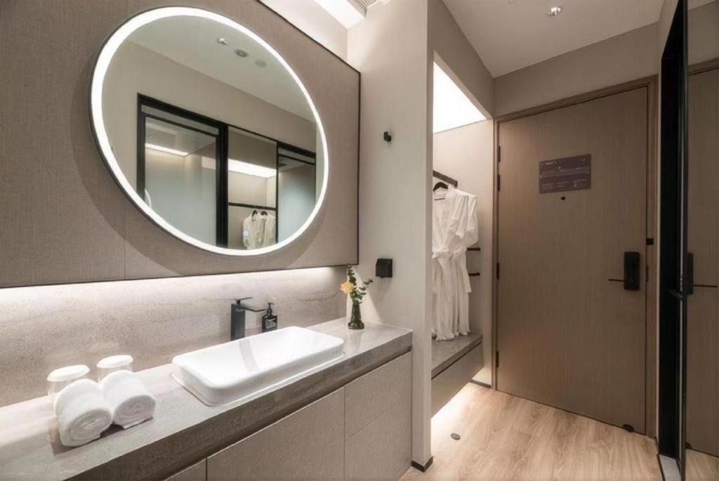 Habitación Deluxe con 2 camas individuales, vistas a la ciudad | Baño