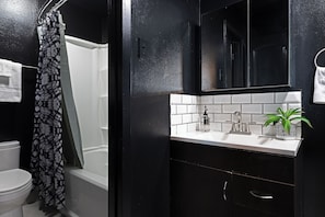 Eco-friendly toiletries, hair dryer, towels, soap - Your Montrose Studios Sleeps 80/40BR/40BA/30PA (Houston)