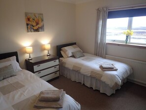 3 bedrooms, WiFi, bed sheets