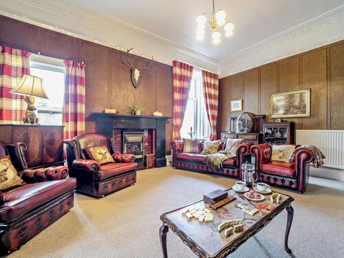 Dunoon - Sleeps 17 - Group Retreat with Parking