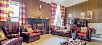 Dunoon - Sleeps 17 - Group Retreat with Parking