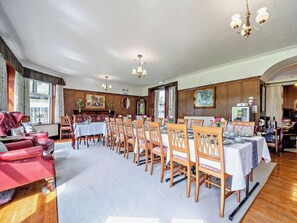 Dining - Dunoon - Sleeps 17 - Group Retreat with Parking (Dunoon)