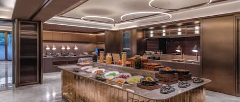Daily buffet breakfast for a fee