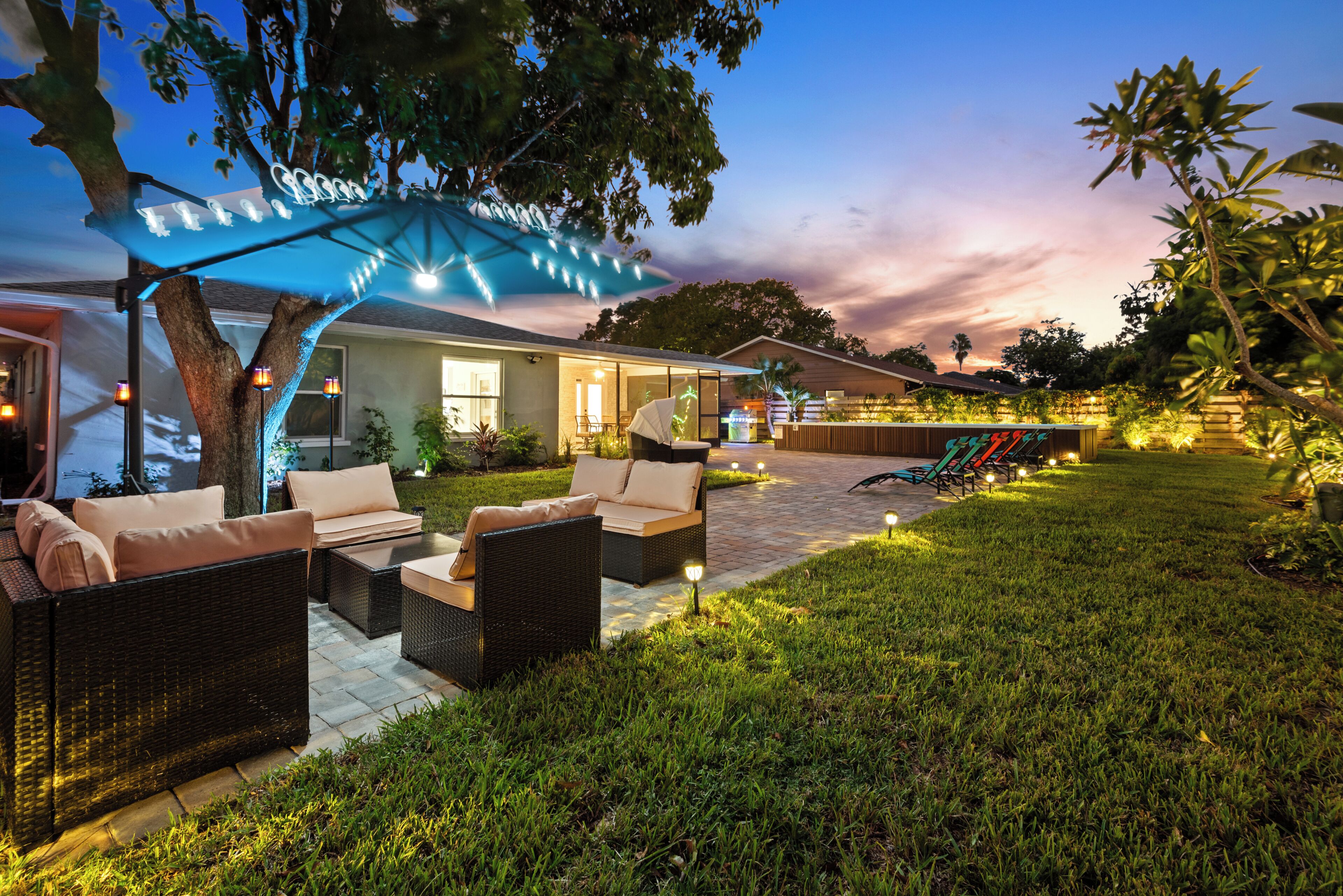 บ้านดีลักซ์, วิวสวน | บริเวณภายนอก