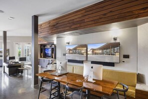 Dining - Placemakr Music Row (Nashville)