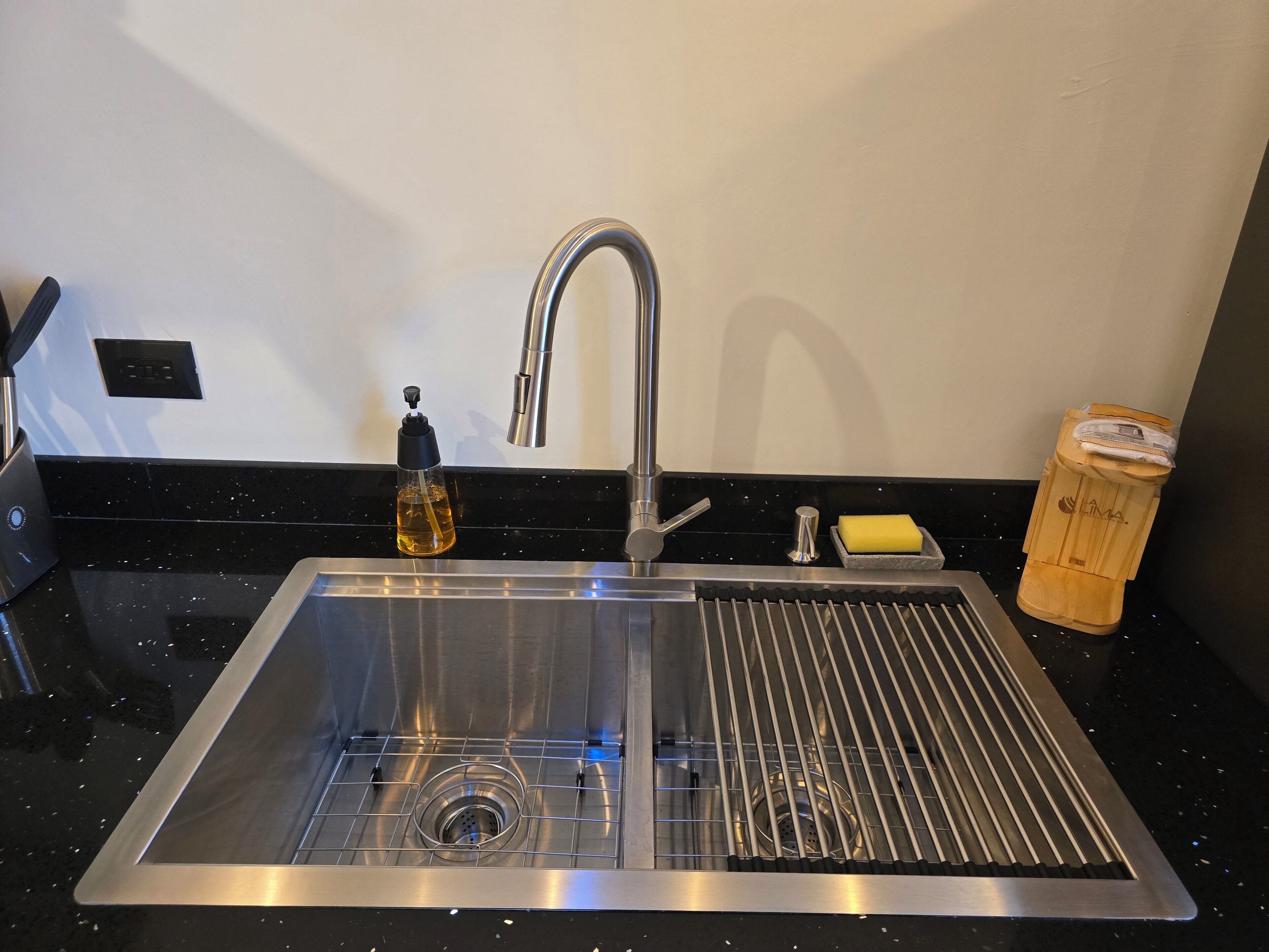 Micro-ondes, four, plaque de cuisson