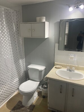 Bathroom - Cozy and fully furnished apartment in the heart of St. Thomas (St. Thomas)