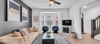 Sleek & Spacious 3BR Near CLE Clinic + Downtown CLE