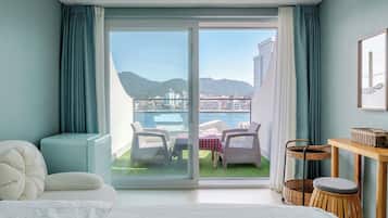 Basic Room, 1 Bedroom (204 (Ocean View, Private Terrace)) | 1 bedroom, free WiFi