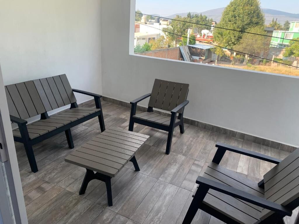 Familienzimmer, Balkon, Blick auf den Innenhof | Unterkunftsgelände