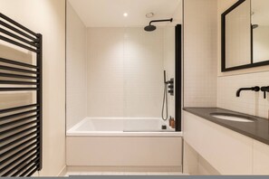 House | 1 bedroom - The Heart of Balham Stylish 1bed Flat With Balcony (Moffat)