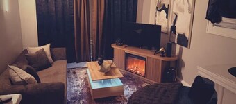 Cozy Modern Apartment w/ Parking – Close to Downtown