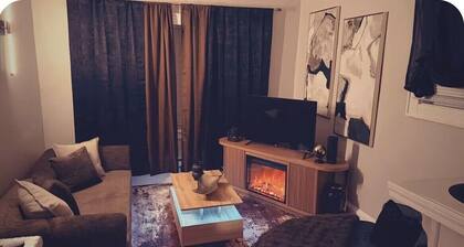 Cozy Modern Apartment w/ Parking – Close to Downtown