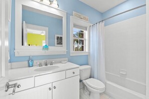Hair dryer, towels, soap, toilet paper - Cozy Bay-View 2BR/2.5 Bath in Port St. Joe with Pool & Beach (Port St. Joe)