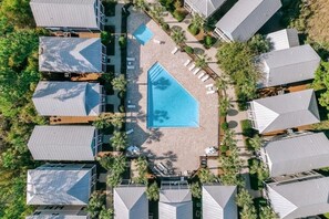 Pool - Cozy Bay-View 2BR/2.5 Bath in Port St. Joe with Pool & Beach (Port St. Joe)