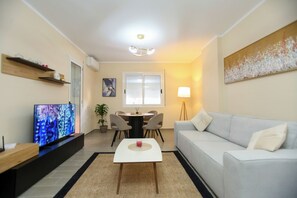 TV - Bella Casa, Vlore, Albania (Vlore)