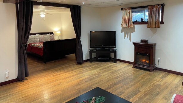 Unclassified image, 1 of 21, button - Chalet Belle Vie - Private Spa - Nature - Estrie (Canton de Stanstead)