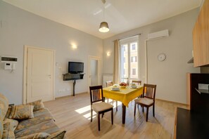 TV - Archi Home Lecce In Town Centre, Lecce, Italy (Lecce)