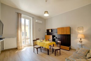 TV - Archi Home Lecce In Town Centre, Lecce, Italy (Lecce)