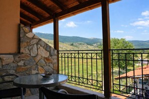 1 bedroom - Ducata Hotel - Double Room With Balcony & Views (Veroia)