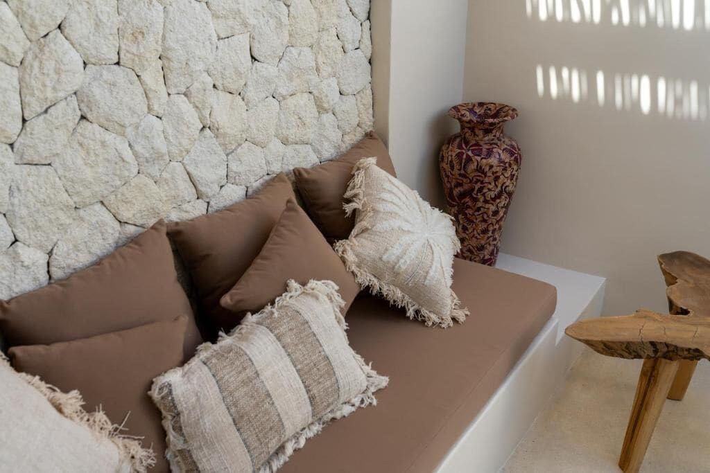 Deluxe Double Room, Pool View | Interior