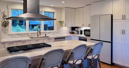 Stunning Lafayette Home w/ Remodeled Kitchen