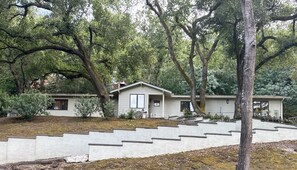 Exterior - Stunning Lafayette Home w/ Remodeled Kitchen (Walnut Creek)