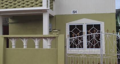 Cozy 1-bedroom apartment in tranquil Georgetown with AC