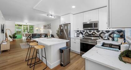 Clearwater Beach Vibes Condo 2 Beds w/ Pool - The Savoia